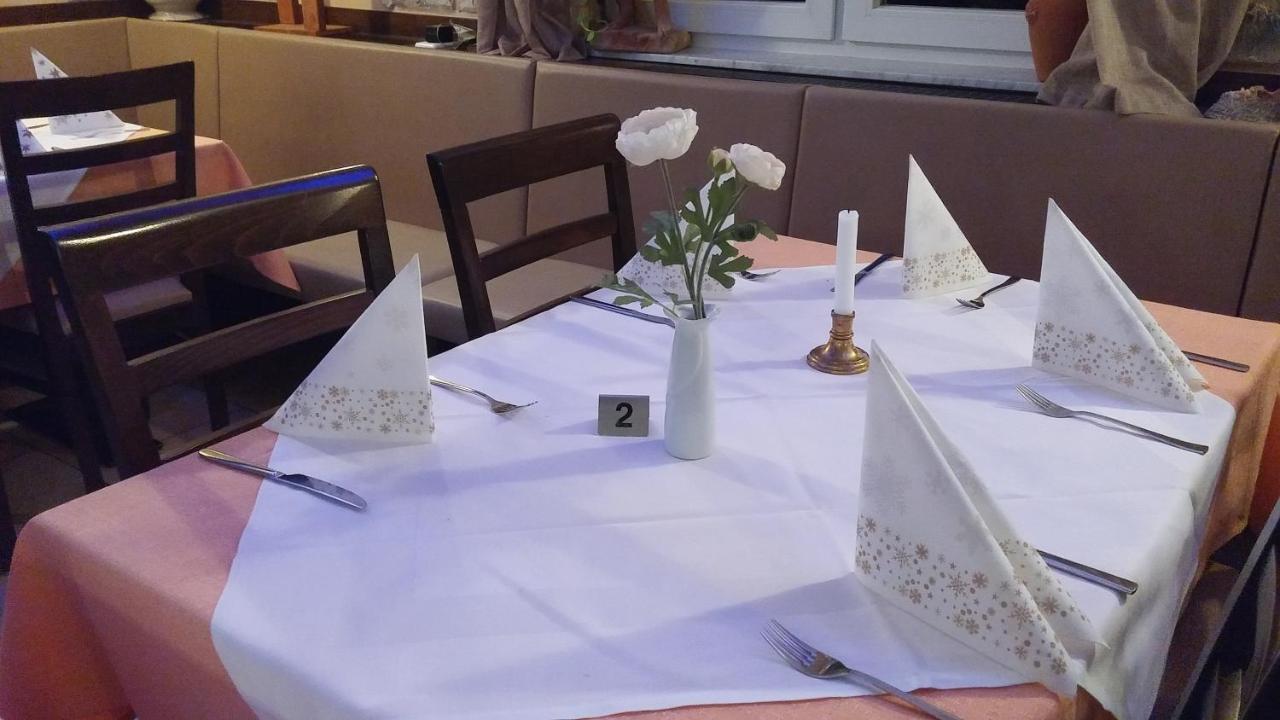 Hotel-Restaurant Zum Baeumle Süßen Exteriér fotografie
